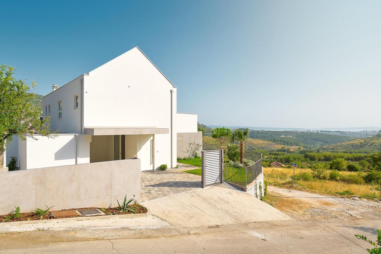 Design Villa Clavis-Brand New Villa With A View Klis Esterno foto