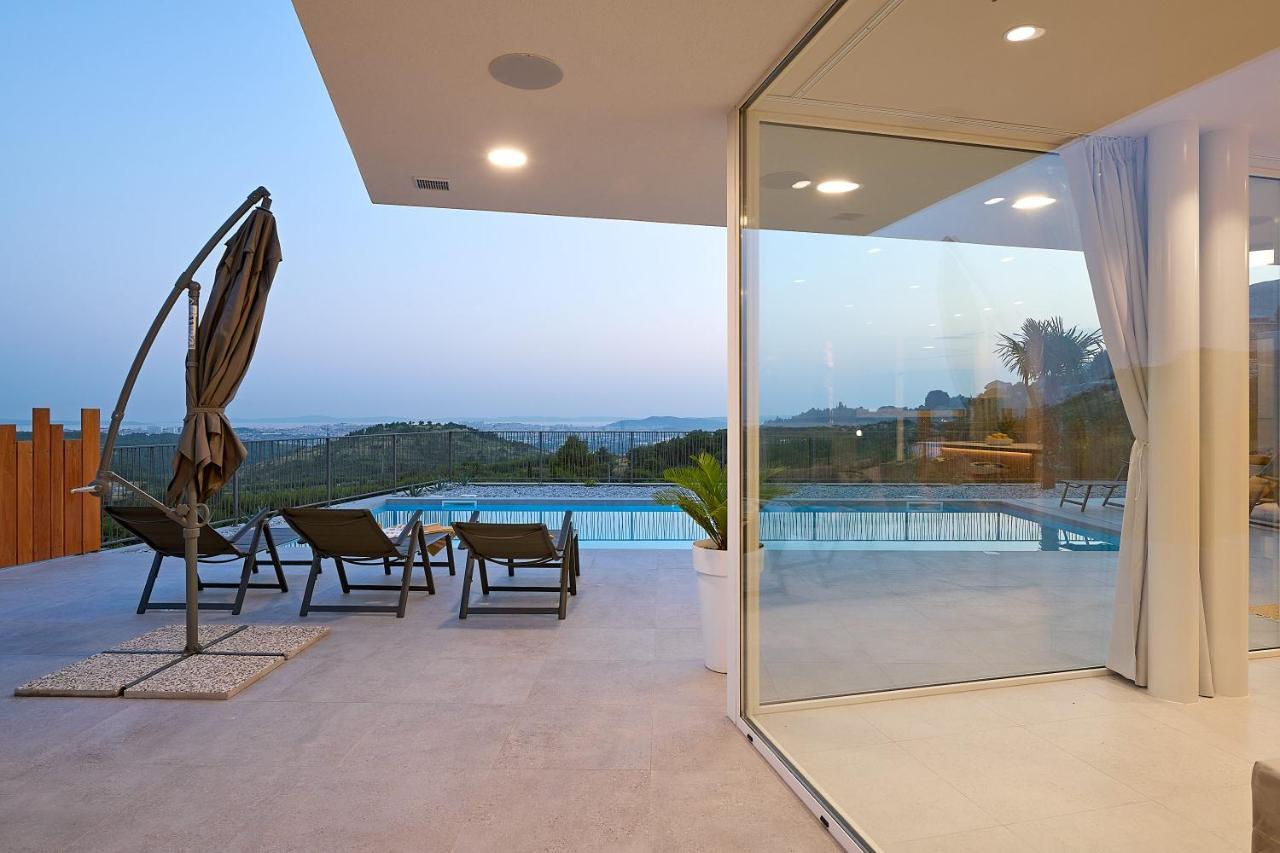 Design Villa Clavis-Brand New Villa With A View Klis Esterno foto